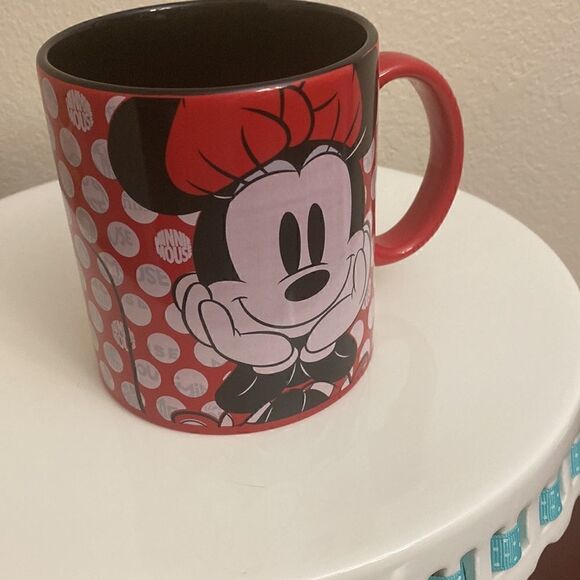 ☕️New Disney Minnie Mouse 20 oz Ceramic Coffee Mug Tea Cup Red/Black Collectible - Picture 5 of 6